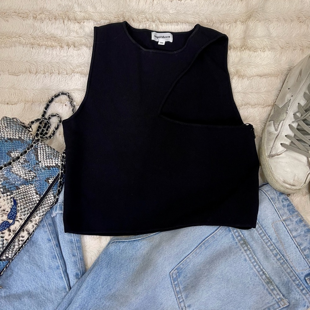 NWT Superdown Ribbed Tank with Side Cut Out